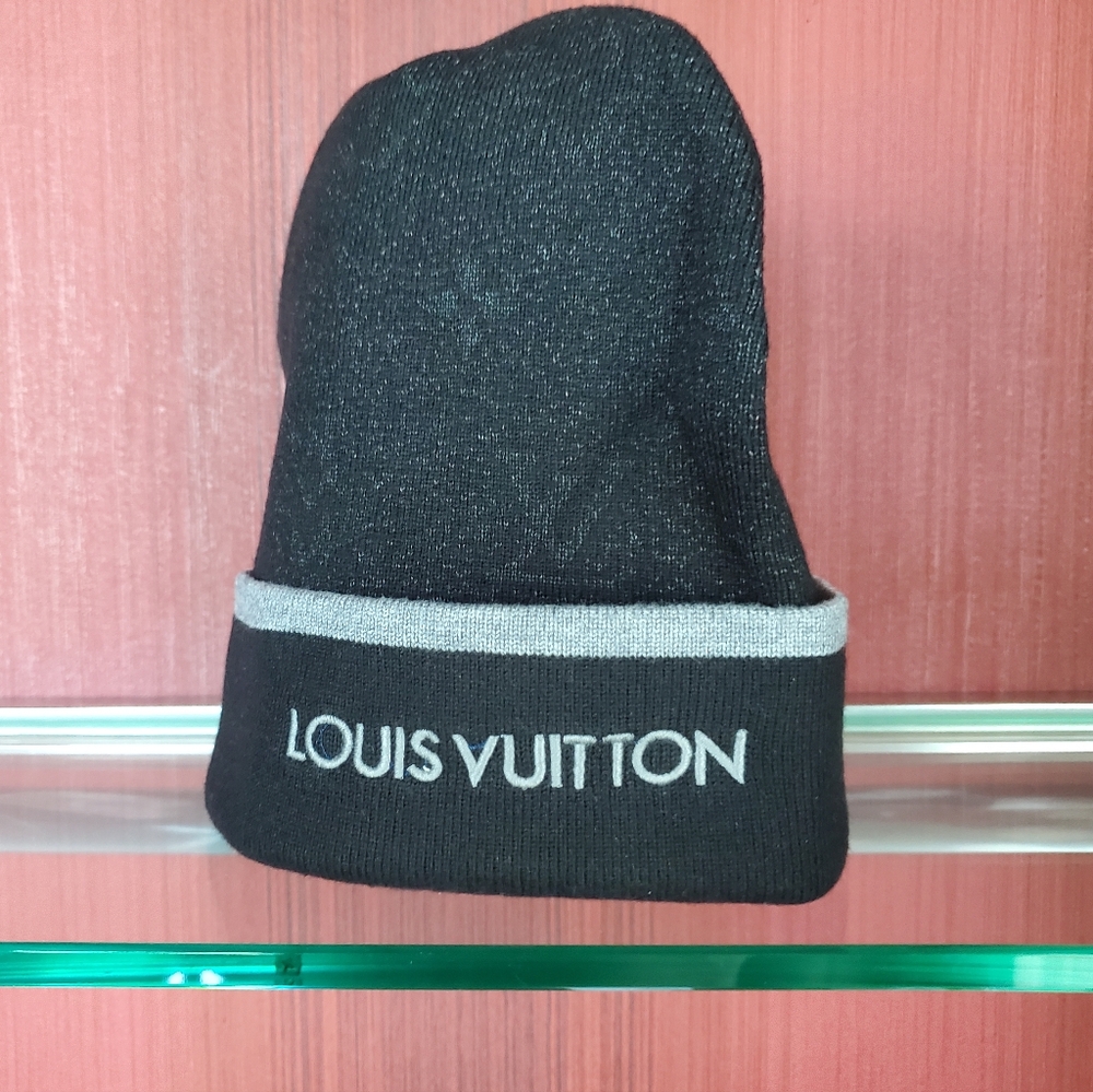 Louis Vuitton Monogram Eclipse Lolgo Beanie.